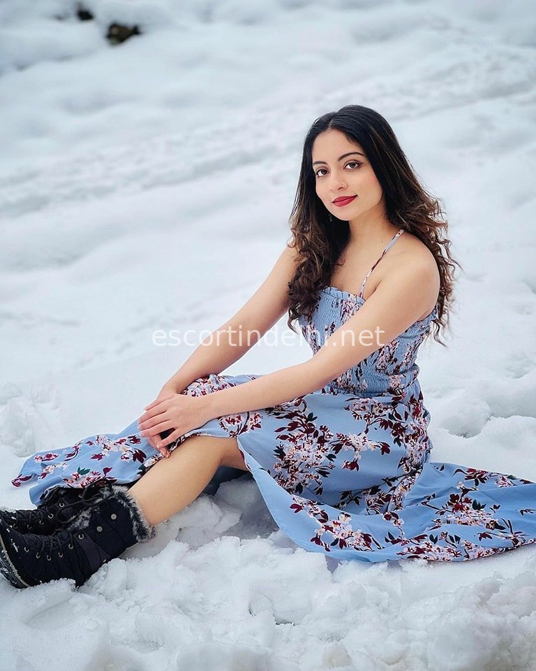 Independent CR Park Call Girls Delhi 100% Low Price @Book Now 9220592151