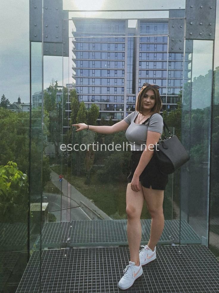 Call Girls in Ashok Nagar (9643097474) Escort Service in Delhi Ncr