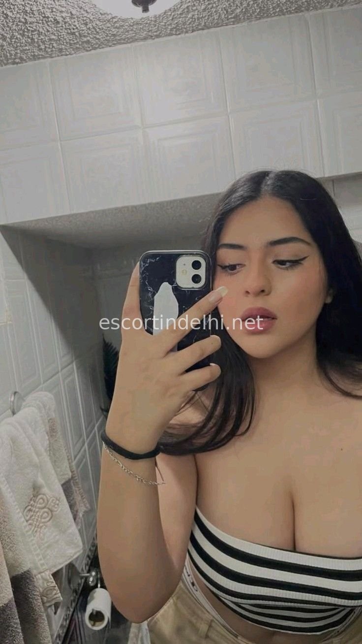 Call Girls In Shivaji Enclave- 99906 61131 Female Escorts Service In Delhi