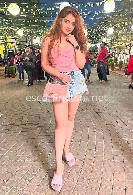 ??Call Girls in Noida Sector-132)* 9643442675* Escort ServiCes??