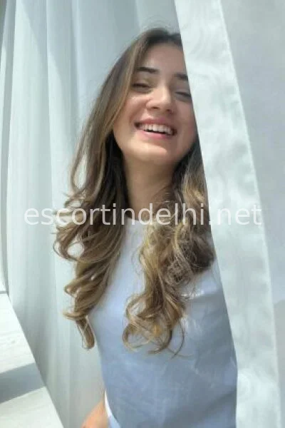 ??Call Girls in Delhi Chittaranjan Park)?9643442675?*Escort ServiCes???