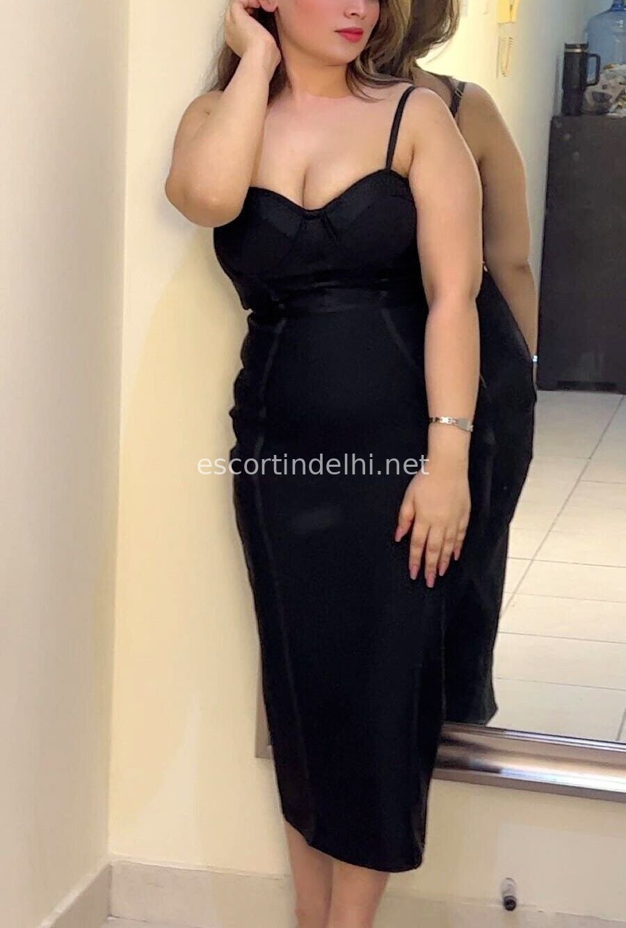 Call Girls in Green Park 8448224330 Delhi Call Girl Service