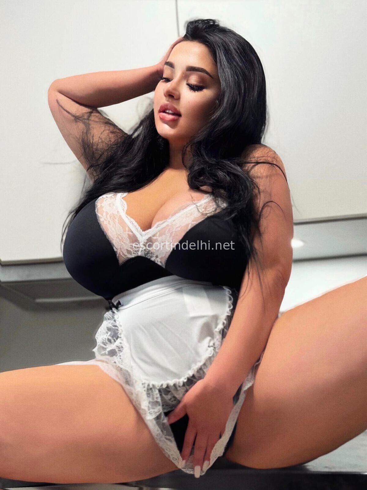 9599632723 - Call Girl in Aerocity Near Hotels at 9K